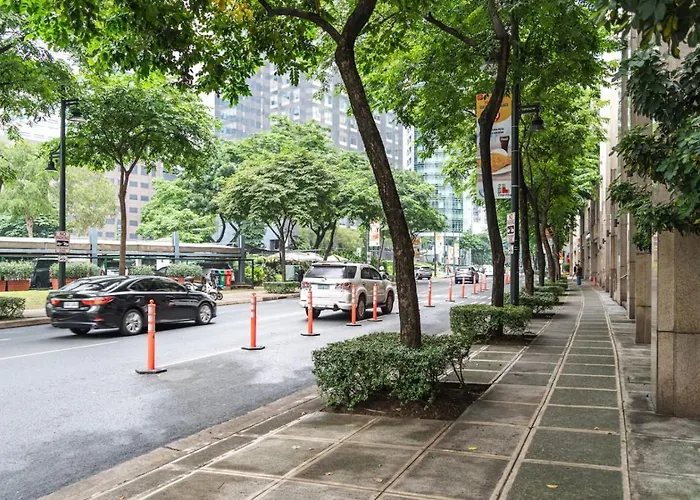 Apartment Modern Luxe 3 Bedroom Bgc