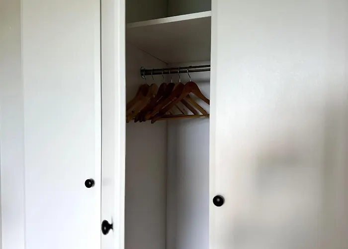 Apartment Modern Luxe 3 Bedroom Bgc