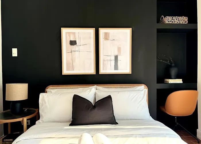 Modern Luxe 3 Bedroom Bgc Apartment