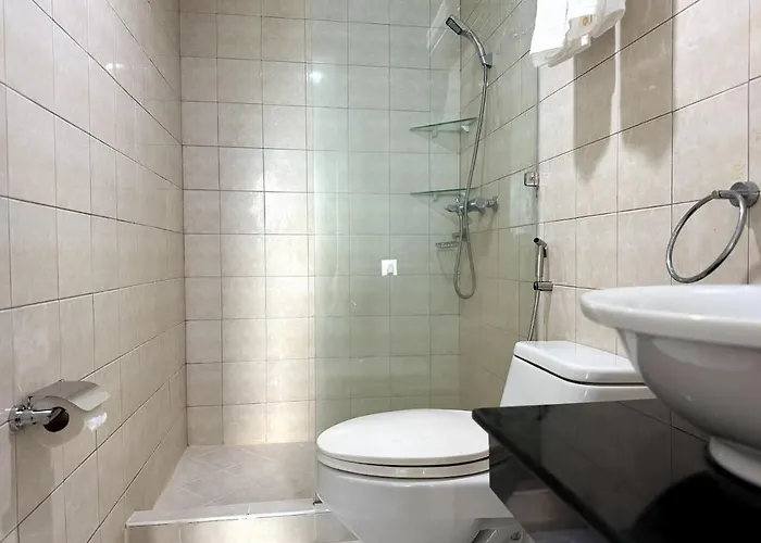 Modern Luxe 3 Bedroom Bgc Apartment Manila