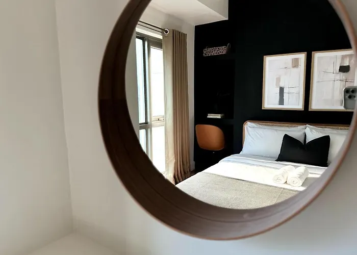 Apartment Modern Luxe 3 Bedroom Bgc Manila