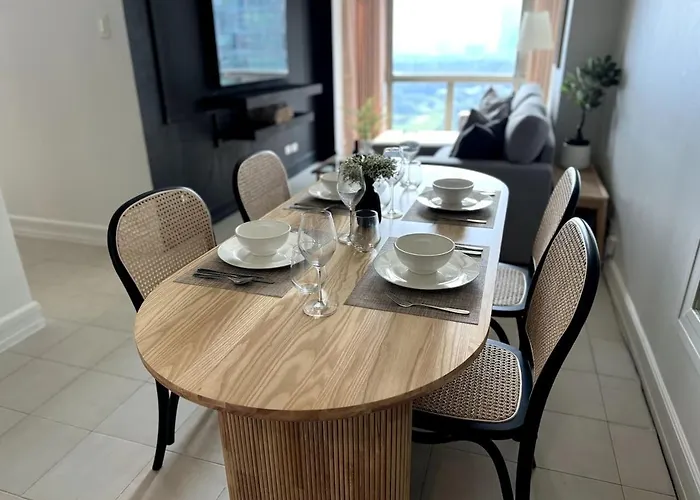 Modern Luxe 3 Bedroom Bgc Apartment *